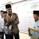 Sukses Kelola Zakat untuk Kesejahteraan Umat, Ganjar Terima Penghargaan Nasional