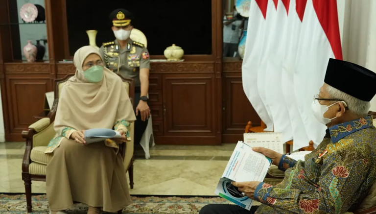 Menerima Dirut LPPOM MUI, Wapres Terima Laporan Kinerja Layanan Sertifikasi Halal