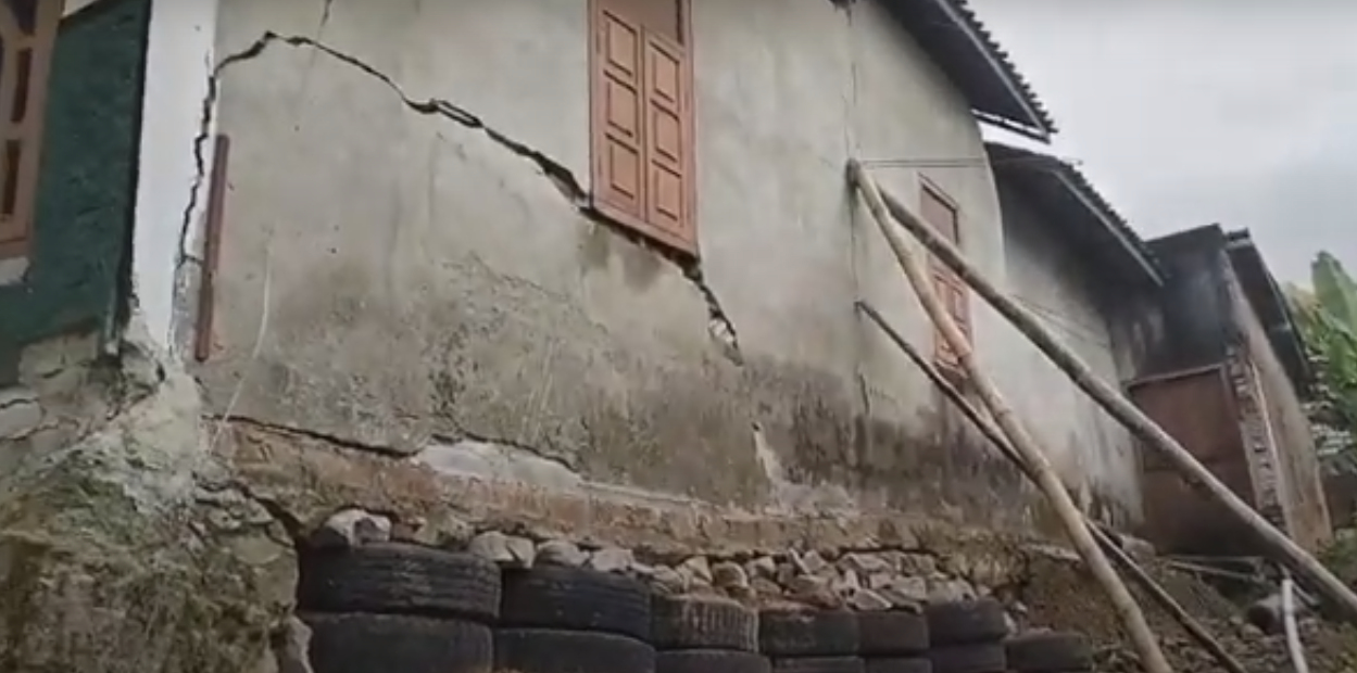 Tak Layak Huni, Pemkab akan Relokasi Belasan Korban Tanah Ambles
