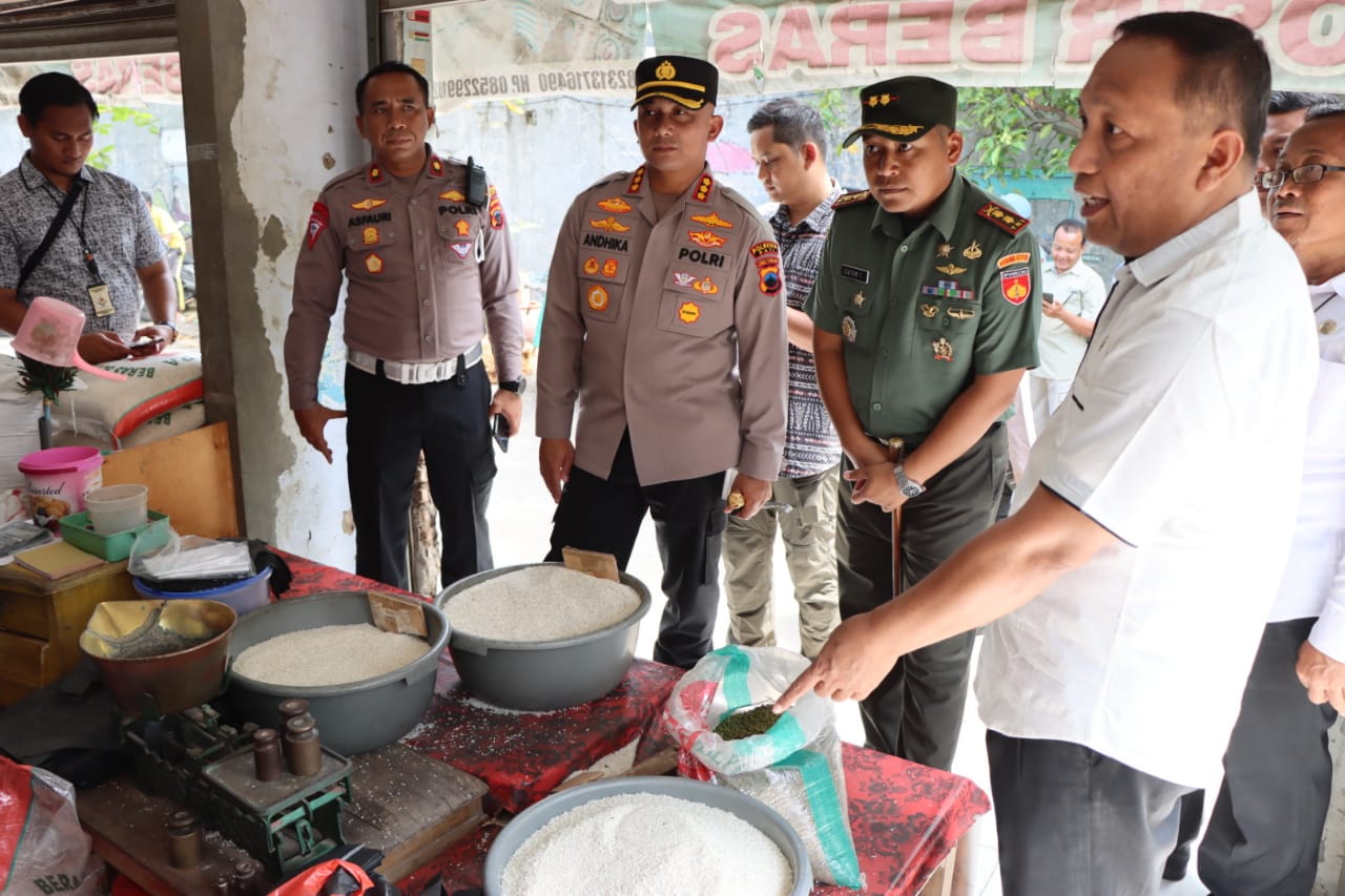 Pantau Harga dan Ketersediaan Bapok Jelang Ramadhan, Pasar Puri Baru Disidak