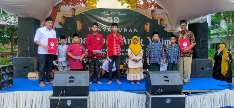 Universitas Safin Pati Gelar Tasyakuran dan Santunan 1000 Anak Yatim