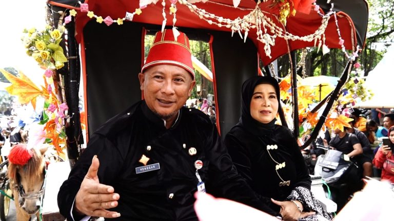 Kirab Pusaka dan Sunsungan Bupati Juwana Digelar, Henggar: Pelajaran Bagi Anak Cucu Kita