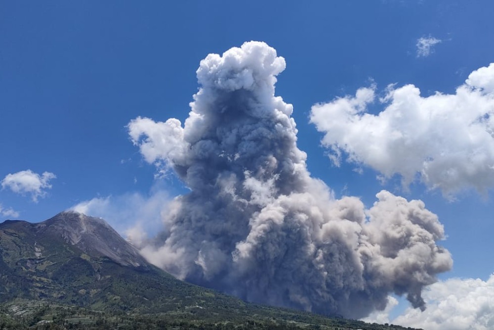 Operasional Penerbangan Garuda Indonesia Tetap Normal di Tengah Erupsi Merapi