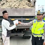 Nekat Tak Gunakan Terpal, Tiga Truk Pengangkut Padas Ditilang Polisi