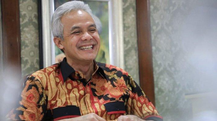 Ganjar Beri Bantuan Warga Jateng di Jabodetabek Mudik Gratis