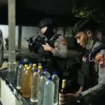 Tim Sparta Polresta Surakarta Amankan Penjual Miras di Kerten