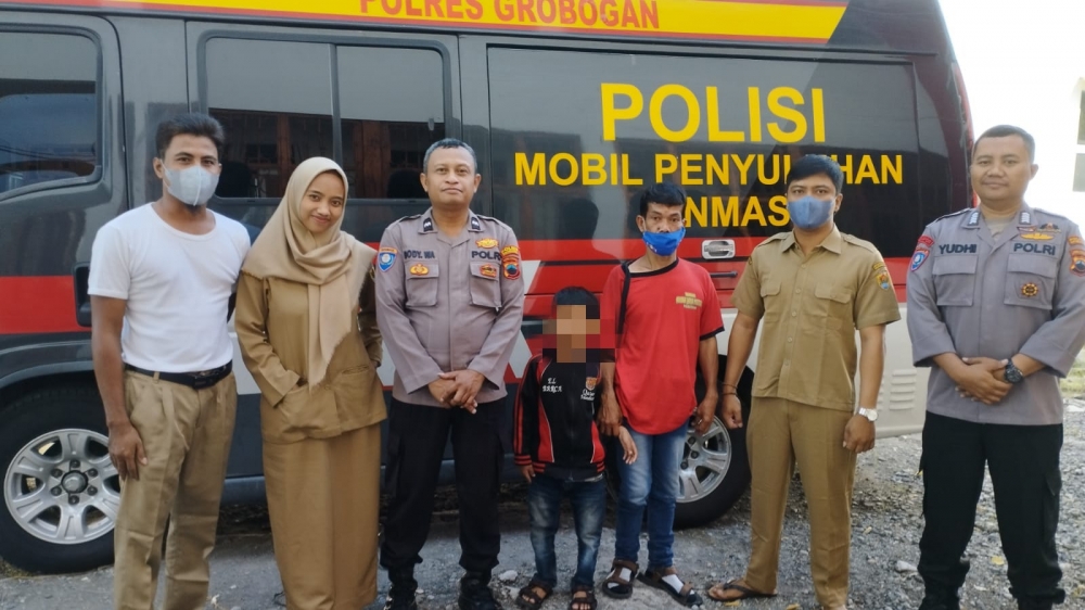 Warga Pacitan Terlantar di Grobogan, Diantar Polisi Ke Dinas Sosial