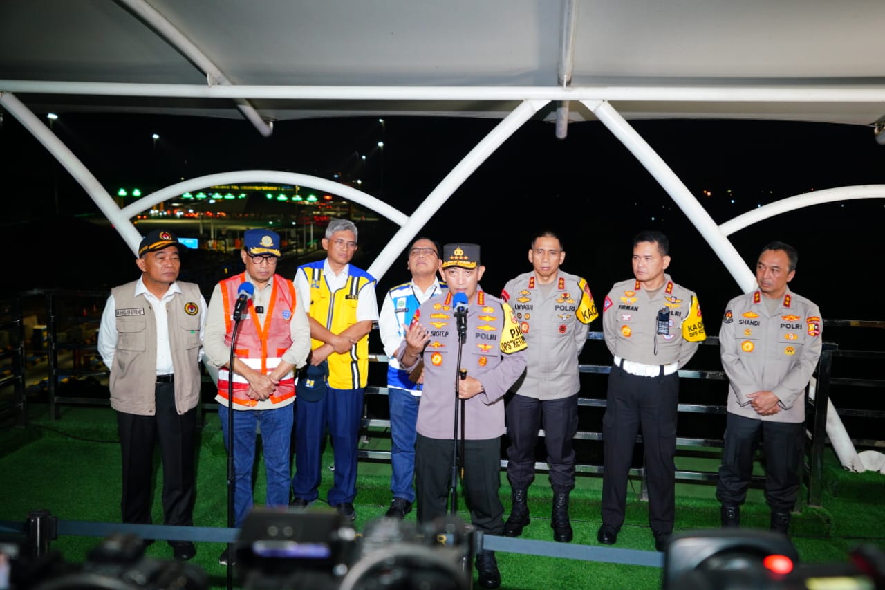 Kapolri Sebut Puncak Arus Mudik Lancar Berkat Rekayasa Lalin