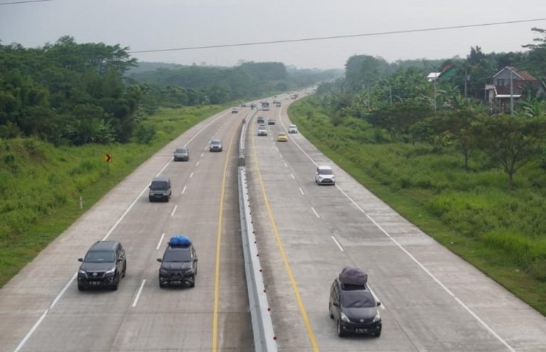 One Way, Buat Kepadatan Arus Lalin di Pantura Batang Meningkat