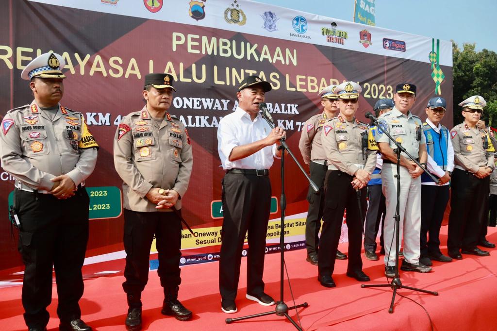 Patwal Polantas Kawal Pergerakan Arus Balik dari Semarang Hingga Jakarta