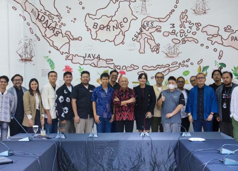 MenKopUKM Terus Berupaya Temukan Solusi Terbaik Terkait Impor Barang Bekas Ilegal