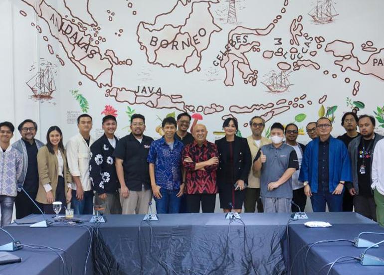 MenKopUKM Terus Berupaya Temukan Solusi Terbaik Terkait Impor Barang Bekas Ilegal