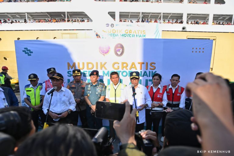 Mudik Gratis Naik Kapal Dobonsolo Tujuan Semarang Diberangkatkan