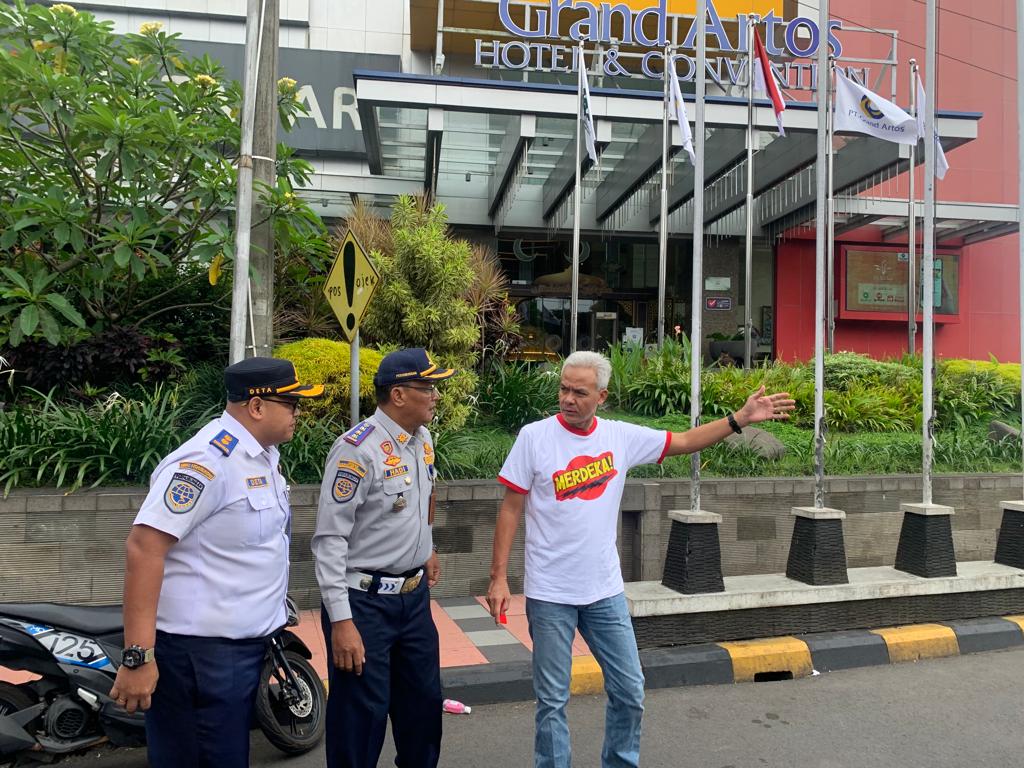 Gubernur Ganjar Pantau Kesiapan Arus Mudik di Kabupaten Magelang