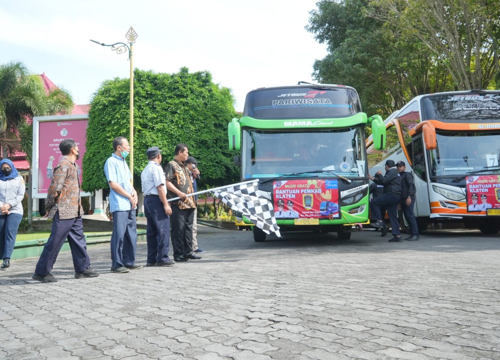 Berangkatkan 10 Bus Mudik Gratis, Pemkab Klaten Jemput Warganya di Perantauan