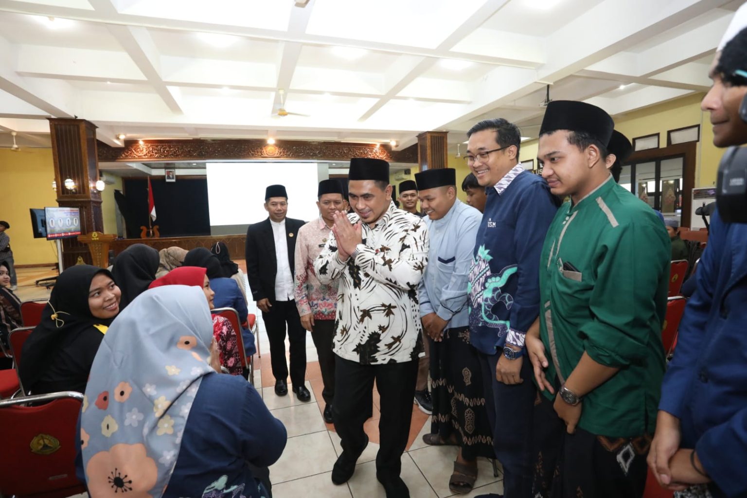 Gus Yasin Dorong Santri Muda Kreatif Menulis untuk Syiar Islam