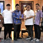 Dinilai Mampu Jaga Kerukunan dan Toleransi, Gus Yasin Dapat Penghargaan SHRK 2023