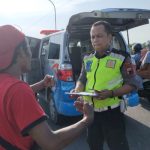 Unit Gakkum Sat Lantas Polres Brebes cek TKP kecelakaan di Jalan Lingkar Utara (Jalingkut) Brebes-Tegal