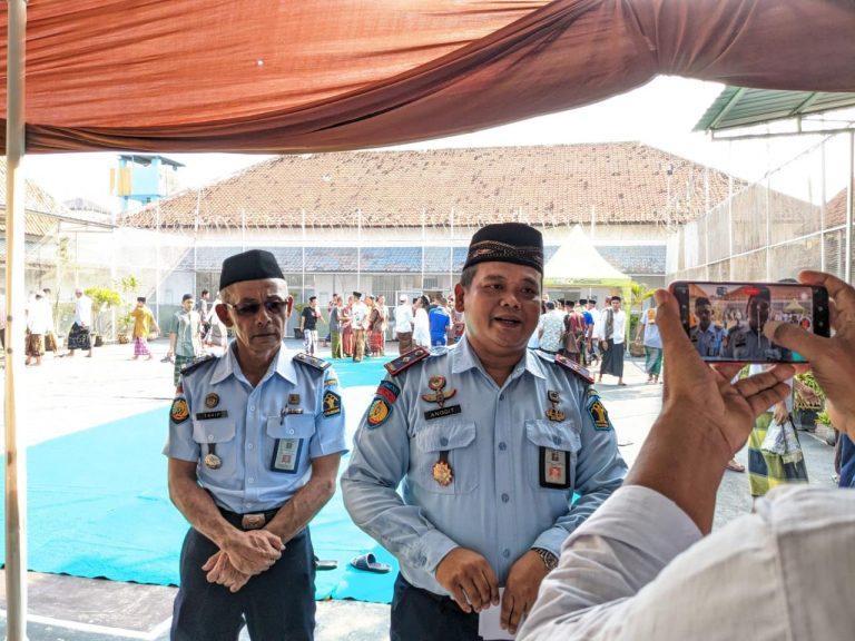 61 WBP Rutan Pekalongan Terima Remisi Idulfitri 1444 H