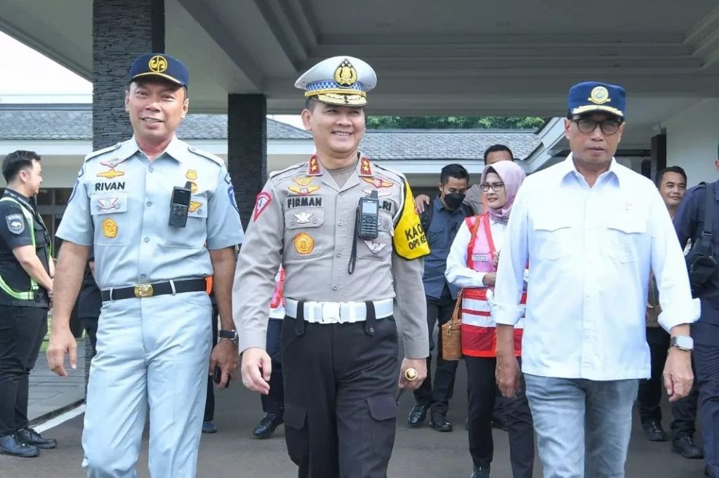 Kakorlantas Polri bersama Menhub Tinjau Pelaksanaan Arus Balik di Pelabuhan Bakauheni