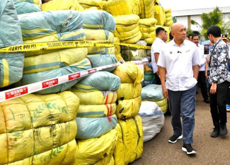 Antisipasi Penyelundupan, MenKopUKM Usulkan Ada Pelabuhan Khusus Pakaian Impor