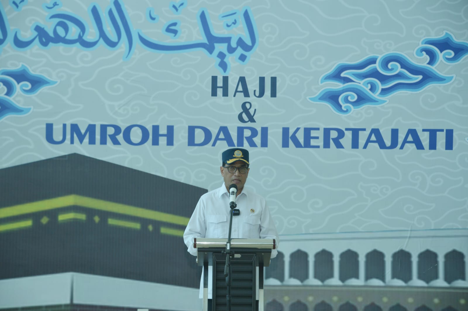 Menko PMK dan Menhub Lepas Keberangkatan 210 Jamaah Umroh Dari Bandara Kertajati