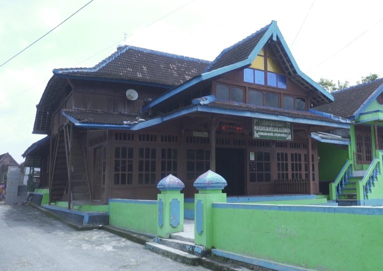 Masjid Jami Jalaluddin yang berada di Dukuh Glinggang, Desa Kendel,Kecamatan Kemusu, Boyolali
