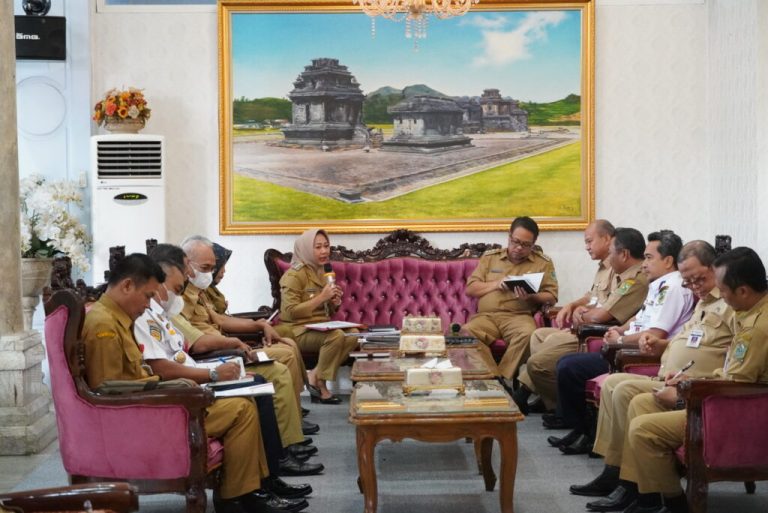 Bupati Tiwi Ajak Banjarnegara dan Wonosobo Optimalisasi Bandara Soedirman untuk Feeder Umrah