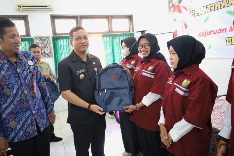 Memanfaatkan DBHCHT, Dinperinaker Buka Pelatihan Ketrampilan Kerja Gelombang I