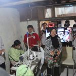Berdayakan Kampung Bedeng, Hotel Berbintang Serap “Slipper” Buatan Warga