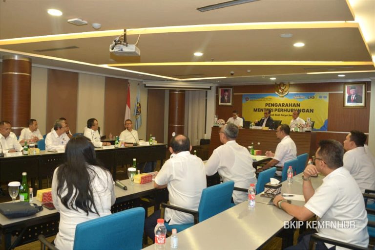 Jelang Arus Mudik, Menhub Cek Kesiapan Sarana dan Prasarana Transportasi di Jatim