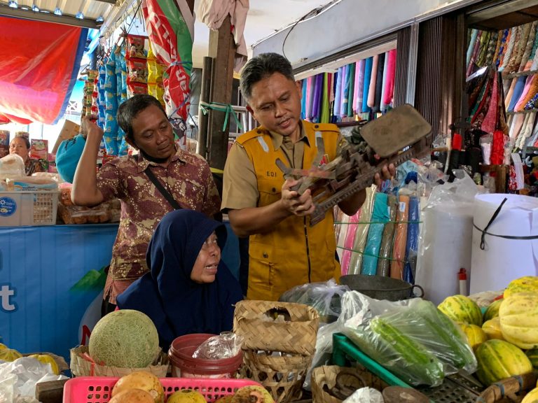 Timbangan Milik Pedagang Banyak yang Belum Ditera Ulang