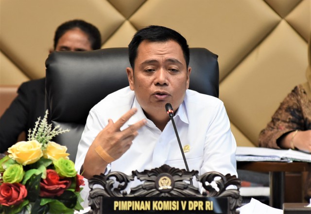 Kemenhub Didesak Atasi Mahalnya Harga Tiket Transportasi Darat, Laut, dan Udara