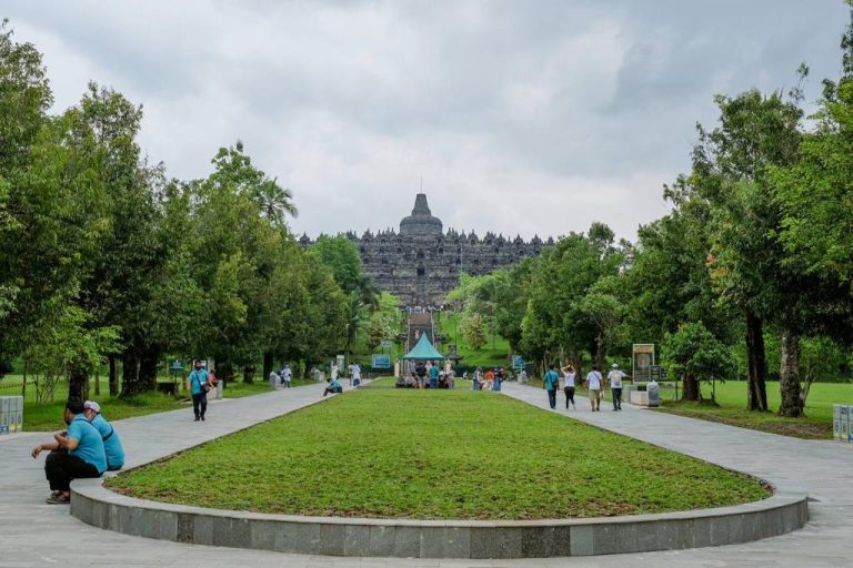 Kunjungan ke Destinasi Wisata Selama Libur Lebaran 2023 Diproyeksikan Tumbuh 25 Persen