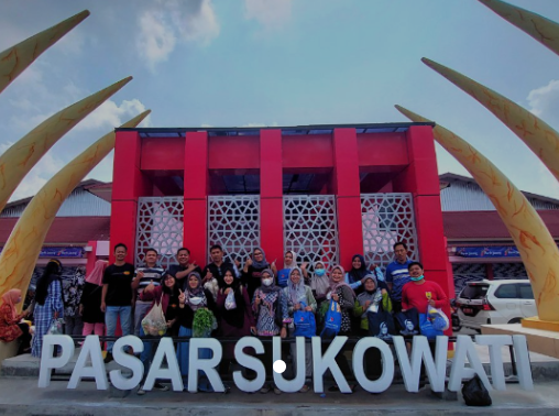 Tingkatkan Ekonomi Lokal, Bupati Yuni Ajak ASN Belanja ke Pasar