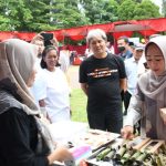 Dijamin Lebih Murah, Bupati Tiwi Ajak Belanja di Bazar Ramadhan