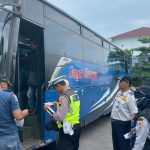 Satlantas Polres Rembang dan Dishub Lakukan Ramp Check Bus AKAP