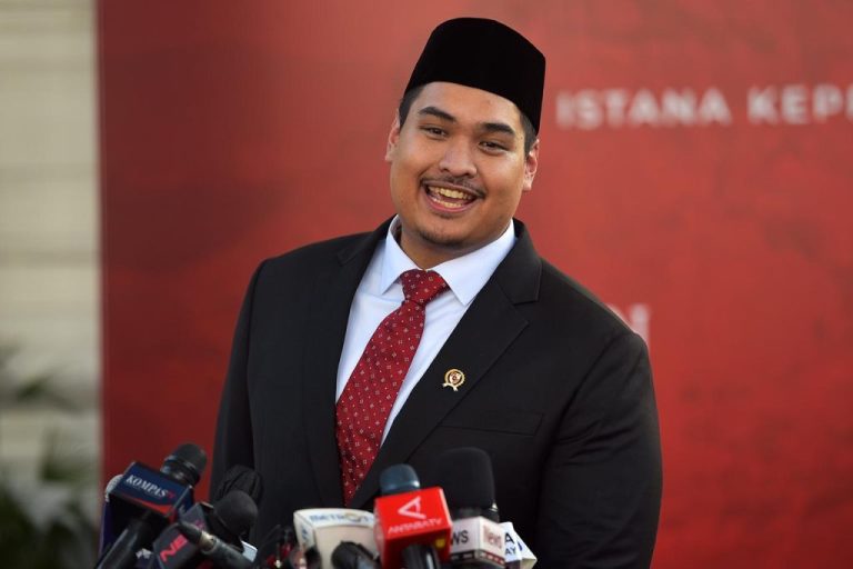 Beri Tiga Arahan, Presiden Jokowi Lantik Dito Ariotedjo Sebagai Menpora