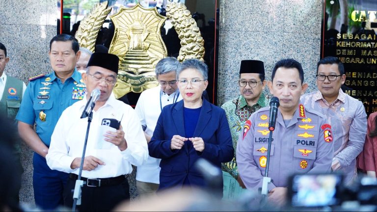 Konferensi pers usai rapat koordinasi kesiapan menghadapi Idul Fitri 1444H/2023 M di Mabes Polri