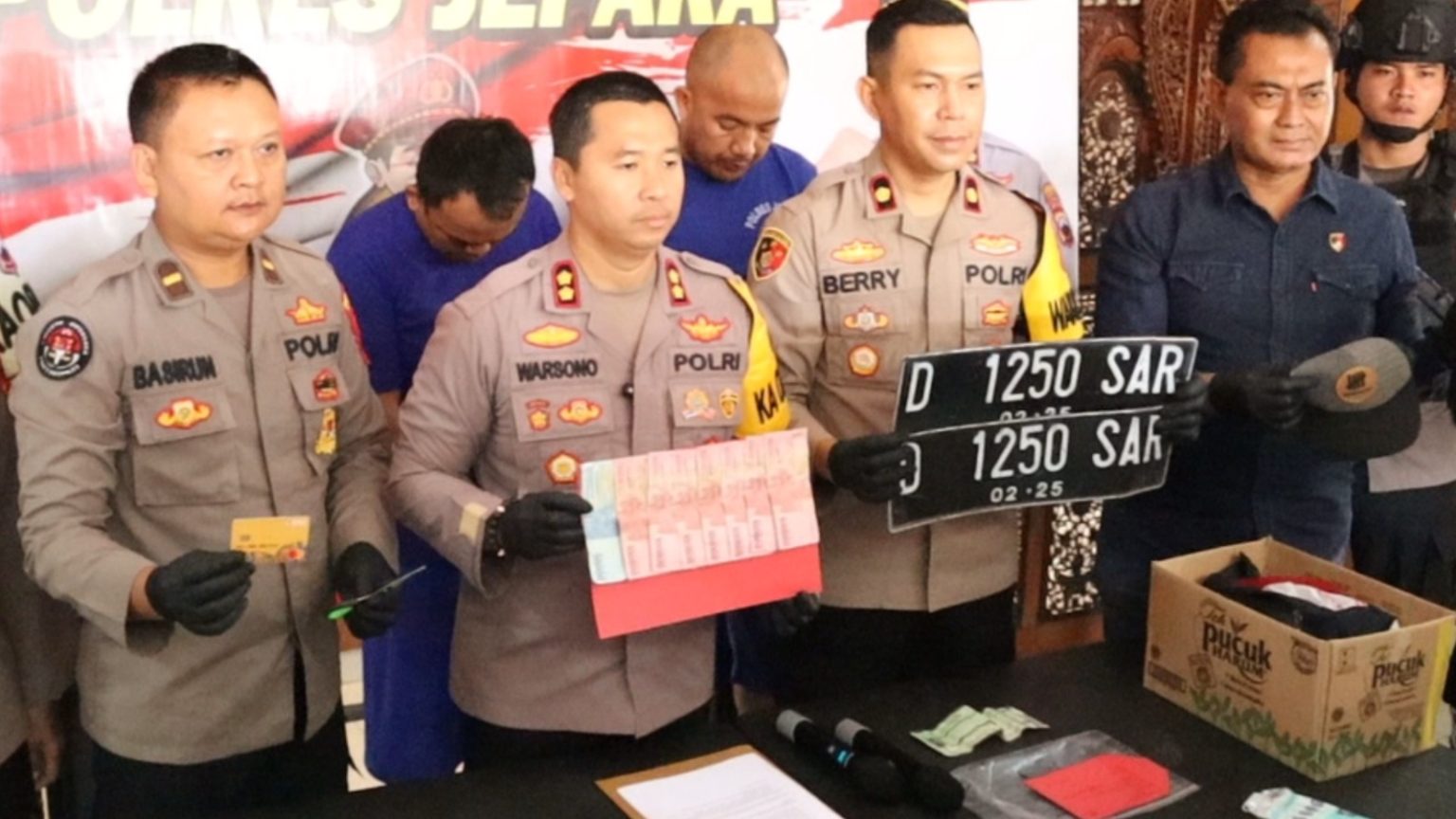 Polres Jepara Ringkus Dua Pelaku Modus Ganjal ATM