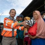 Peringati Hari Bumi, SBI Tanam Pohon dan Berbagi Bersama Pemilah Sampah
