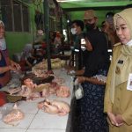 Bupati Demak Operasi Pasar, Cek Ketersediaan Stok dan Harga Kepokmas