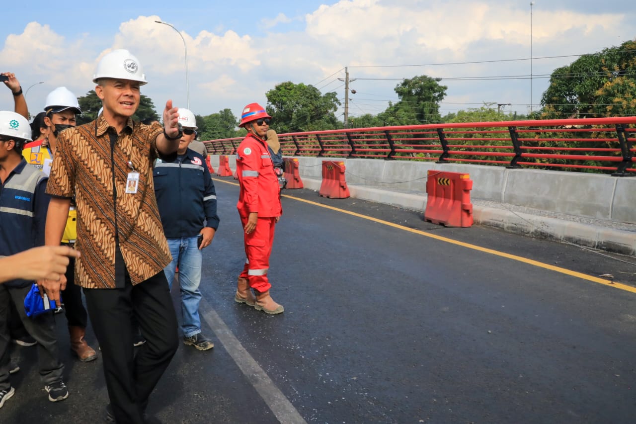 Ganjar Cek Jembatan Juwana, Pastikan Jalur Mudik Lancar