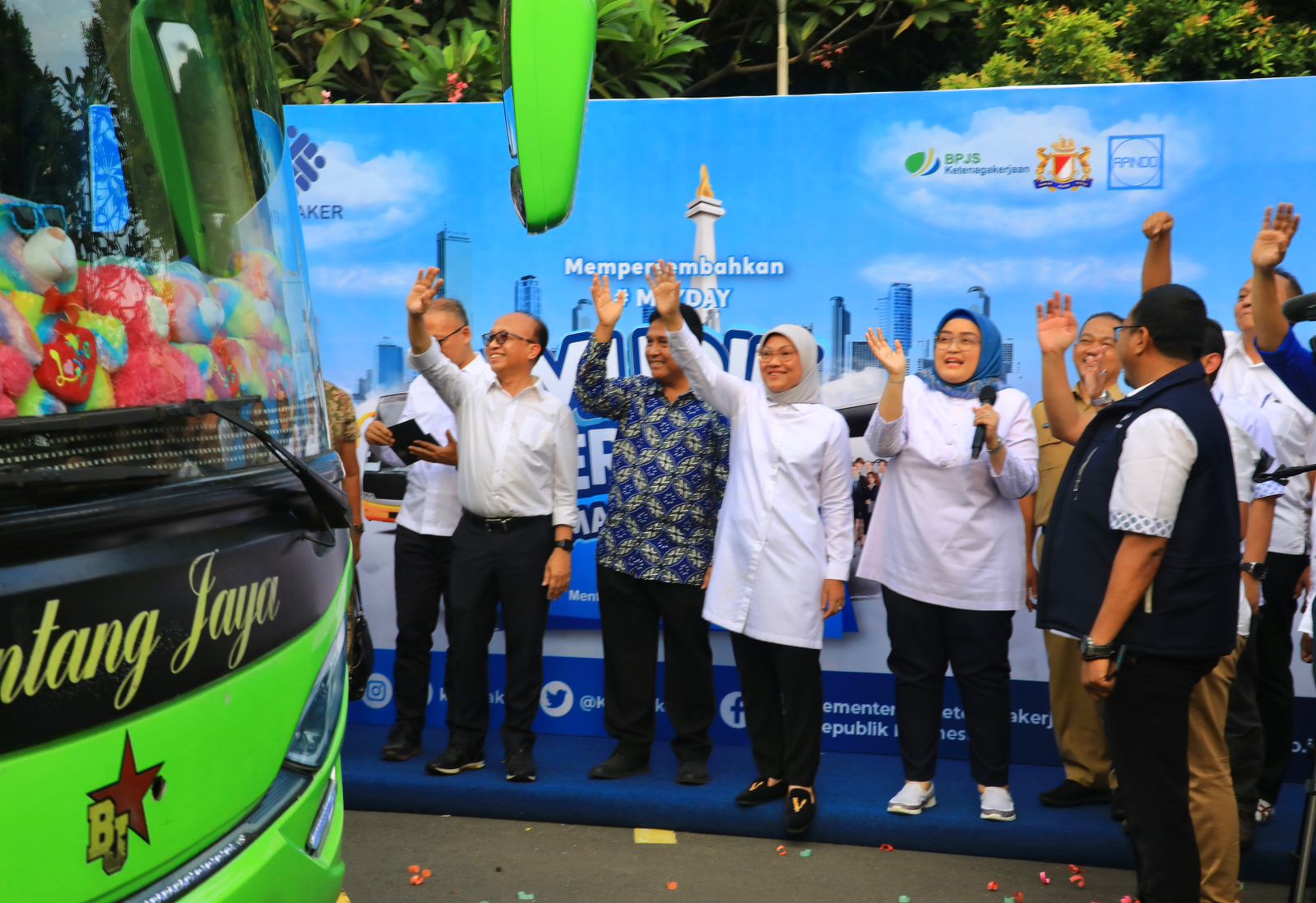 Kolaborasi dengan Perusahaan, Kemnaker Berangkatkan 78 Bus dan 3 Kereta untuk Mudik Pekerja