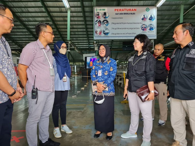 Cicil THR Pekerja, 154 Perusahaan Diadukan ke Posko THR Disnakertrans Jateng