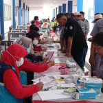 Pemeriksaan kesehatan sopir dan kru bus di Terminal Tipe A Giri Adipura Wonogiri, Sabtu (29/04) (Foto: Istimewa)