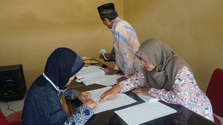 Tidak Mendapat Bantuan dari Pemerintah, Baznas Salurkan Zakat kepada 886 Guru Ngaji Kemisan