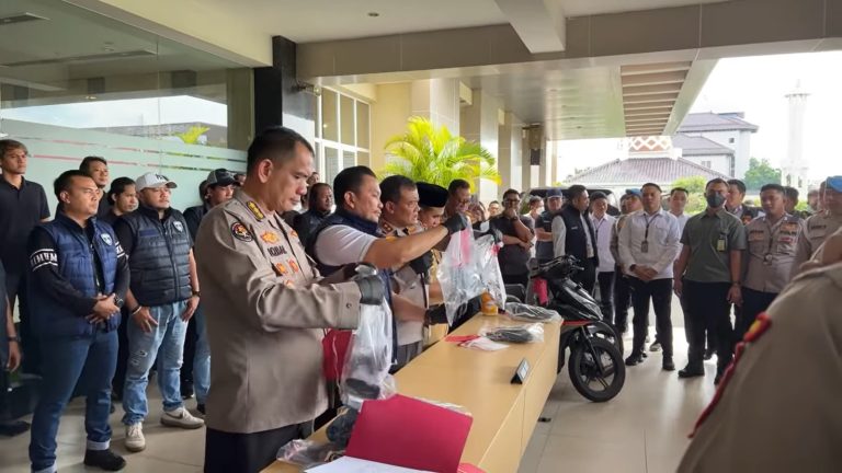 Polisi Ringkus Komplotan Pelaku Perampokan Bersenjata Api