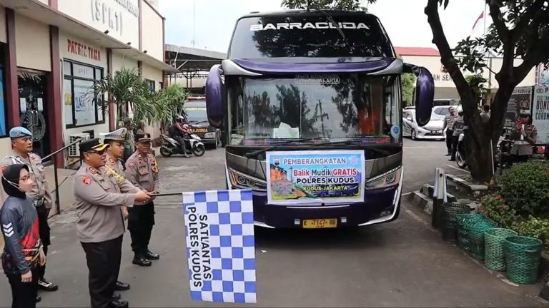 Dua Armada Bus Penumpang Balik Mudik Gratis Polres Kudus Diberangkatkan