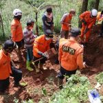 Proses pencarian korban dukun penggandaan uang, Slamet Tohari, Senin (02/04)